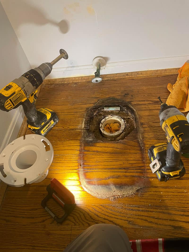 replacing water closet flange